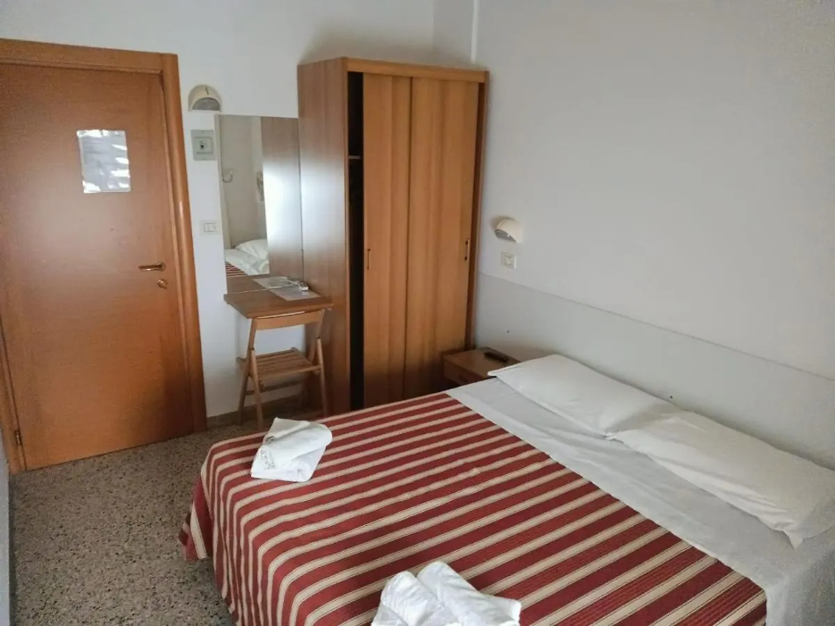 Hotel Graziella Mare 리미니